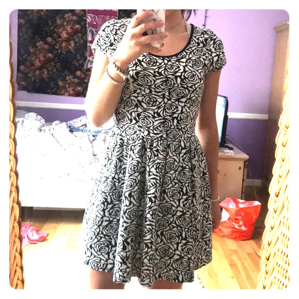 black and white rose dress